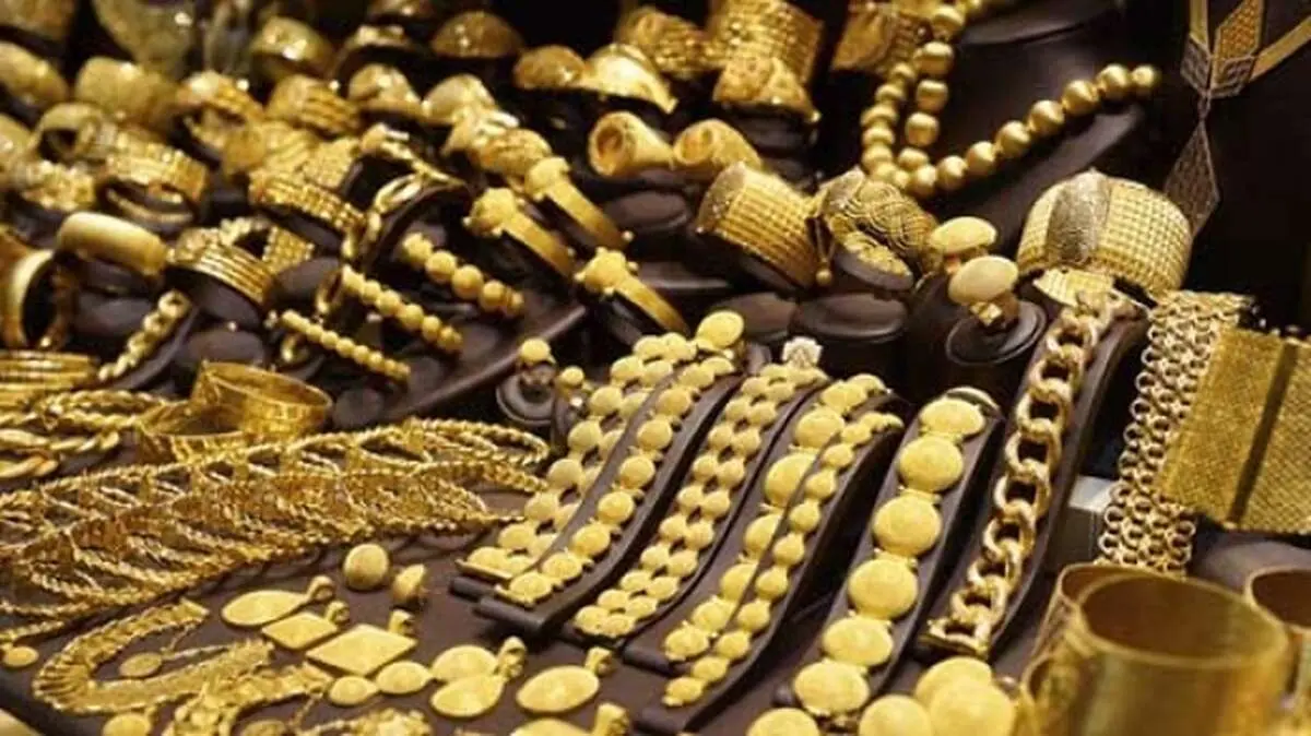 طلا بخریم یا نه؟ | قیمت طلا تا سال دیگر چقدر زیاد می‌شود؟