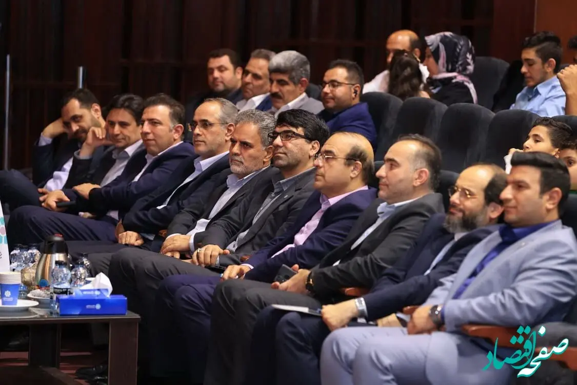 شهدا گنج‌های تمام نشدنی این مرز و بوم هستند