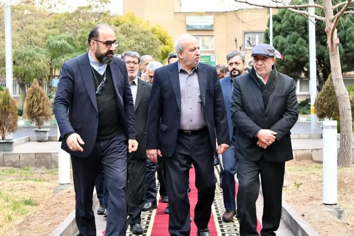 بازدید فرمانده اقتصادی قرارگاه وزارت دفاع از پالایشگاه تبریز