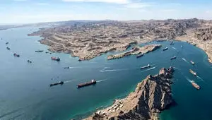 از عبور ۲۰ کشتی تجاری از تنگه هرمز تا احتمال اختلال در کشتیرانی در دریای سرخ