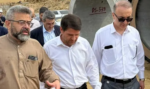 بازدید از چند طرح توسعهای صنعت پتروشیمی در چابهار