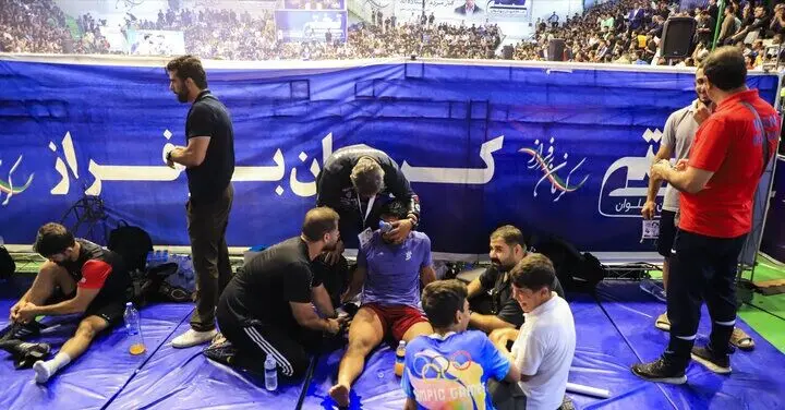 علت ابطال کارت مربیگری ۱۵۰۰ مربی کشتی توسط فدراسیون چه بود؟ 
