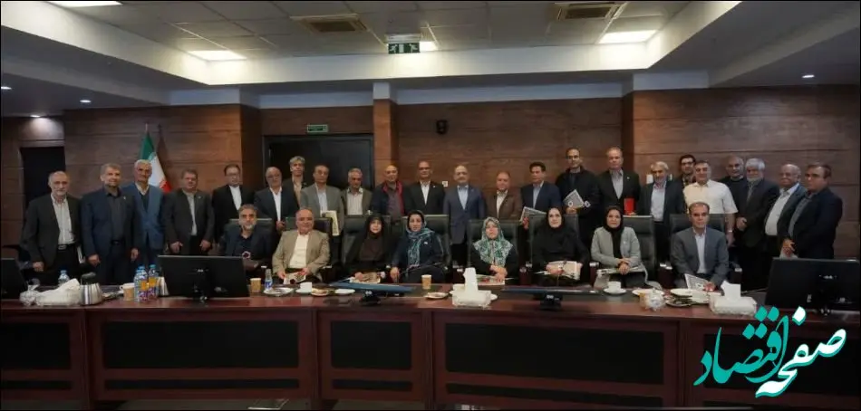 دیدار سرپرست بیمه ایران با پیشکسوتان