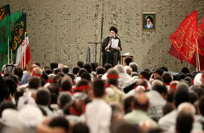 از یک سخن و توصیه مهم رهبر انقلاب به نیروهای مسلح تا ماجرای مسخره‌کردن یک سردار بزرگ توسط پسر جوان + جزئیات