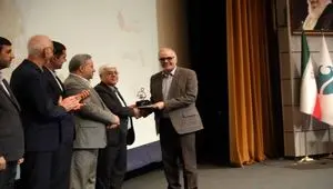 ایمپاسکو تندیس سمپوزیوم فولاد ۱۴۰۴ دریافت کرد