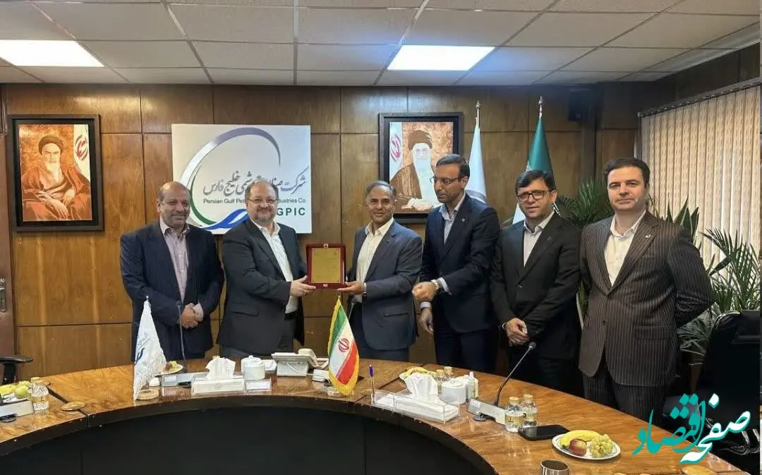 تبریک مدیرعامل بانک تجارت به هلدینگ خلیج‌فارس در پی کسب رتبه ۱۲ رده‌بندی جهانی ICIS