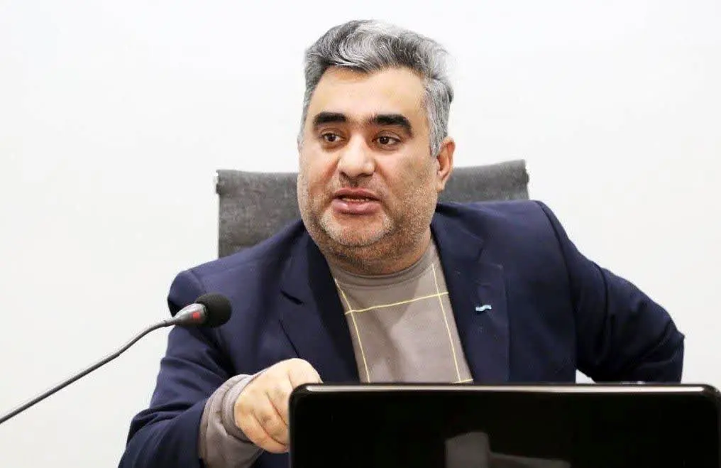 آغاز دوره آموزشی هوش مصنوعی و الگوریتمهای یادگیری ماشین در بیمه سینا