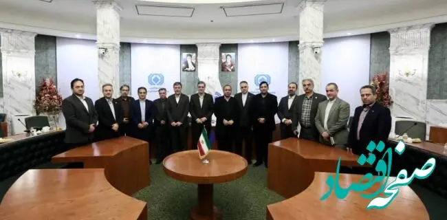 سندیکای بیمه‌گران ایران با مشارکت تمامی ذینفعان، طرح عملیاتی خود جهت مدیریت چالش‌های موجود میان شیوه‌های متعارف و نوظهور فروش محصولات بیمه‌ای را به بیمه مرکزی ارائه کند
