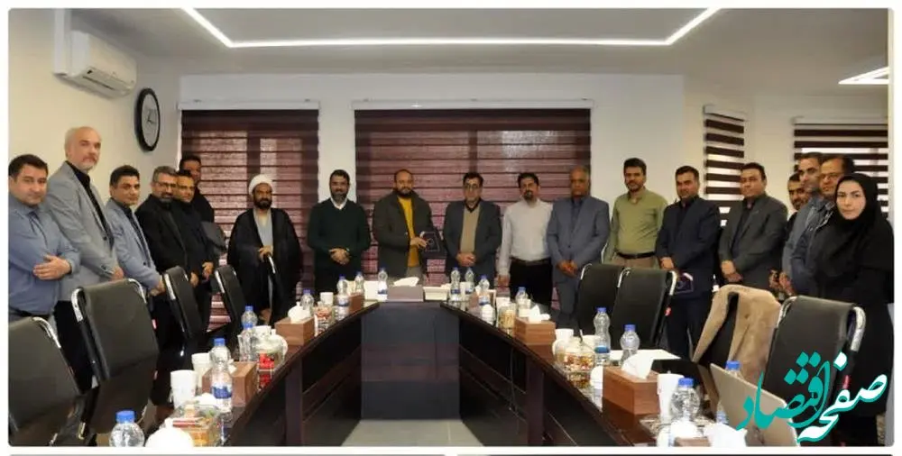 تقدیر از مدیر بخش ریلی مجتمع سنگ آهن سنگان