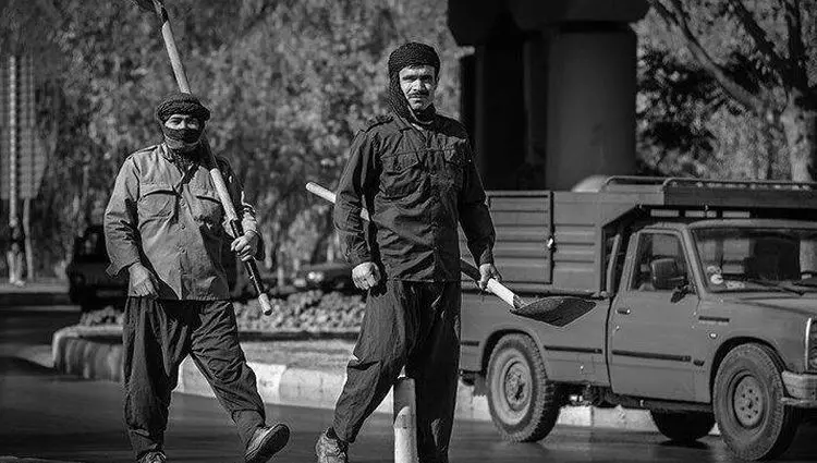 اعتراض کارگران مرزنشین سیستانی به بسته شدن گذرگاه مرزی + پاسخ استانداری