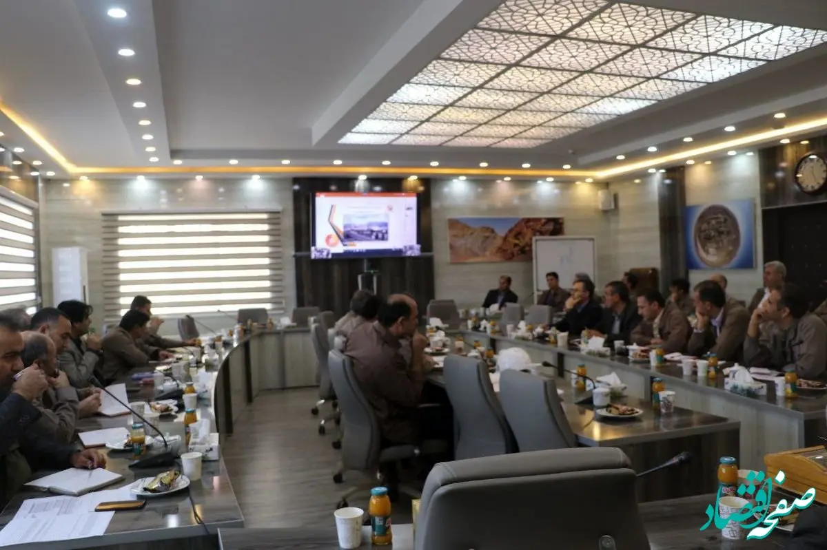 رفع مشکلات برای افزایش تولید و بهره وری بیشتر، باید رسالت اصلی کارکنان باشد