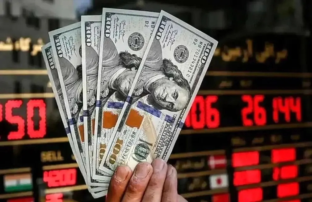 پیش بینی قیمت دلار فردا چهارشنبه ۲۰ فروردین ماه ۱۴۰۴ / دلار فردا عقب نشینی می کند؟ 