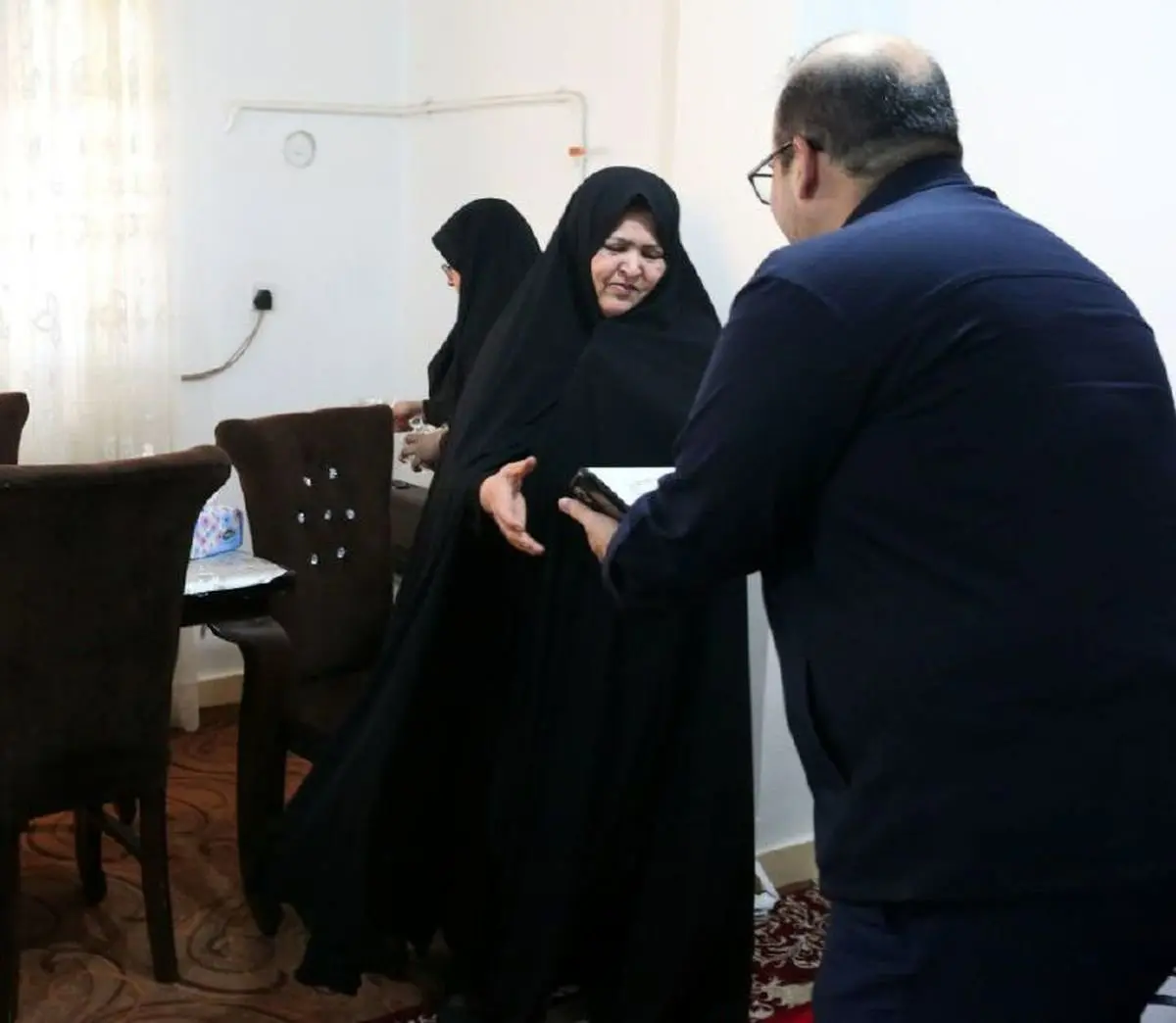 دیدار با خانواده‌ شهیدان سرافراز علی‌کرم اسدی و ابراهیم چراغی انجام شد