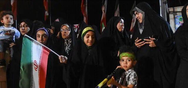 ملت ایران به مذاکرات با غربی‌ها اعتماد نمی کنند