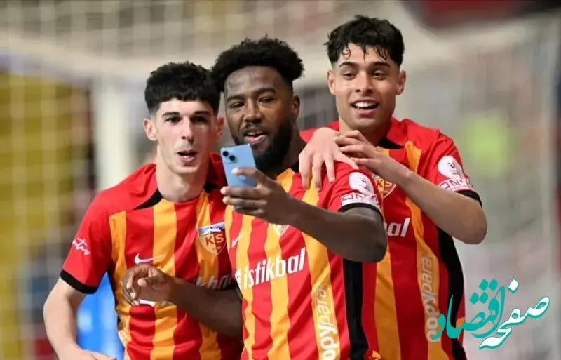 انفجار نقل‌ و انتقالات استقلال | استقلال غول‌آسیایی خرید | مهاجم خارجی به تهران رسید!