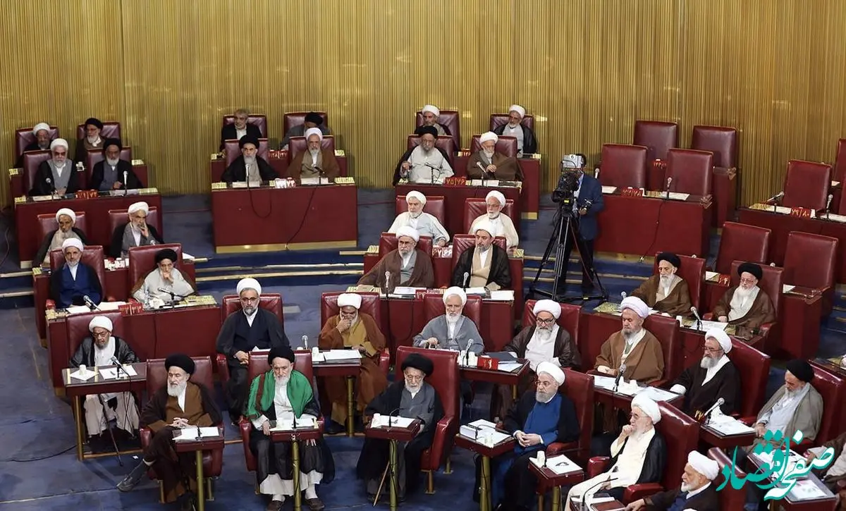 آیا یک غیرایرانی ممکن است به عنوان رهبر توسط مجلس خبرگان انتخاب شود؟