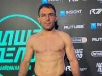 علی هیبتی بوکسور ایرانی که به مجری زن لگد زد کیست؟ + فیلم حرکت جنجالی علی هیبتی