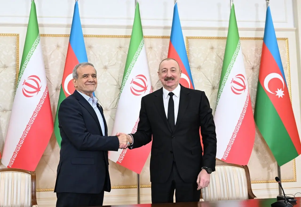 علی اف در پاسخ به پزشکیان: باکو در کنار ایران ایستاده است  