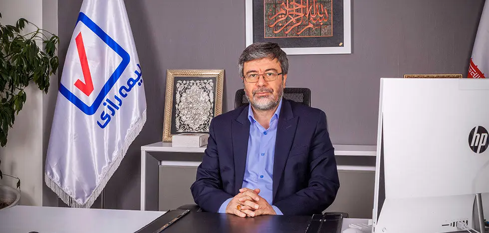 مجوز قبولی اتکایی از خارج در دستان بیمه رازی