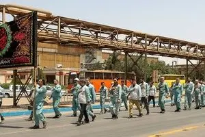 حضور پرشور کارکنان فولاد مبارکه در آیین سوگواری ایام محرم/ ندای «لبیک یا حسین» در بزرگترین مجتمع صنعتی کشور طنین‌انداز شد