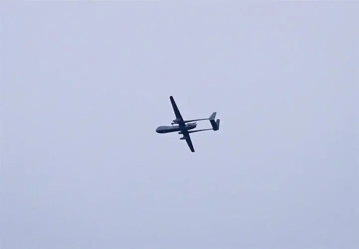 خبر فوری؛ پرنده آمریکایی که دنبال خلبان جنگنده ساقط شده بود، در اصفهان منهدم شد