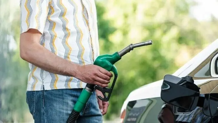 قیمت بنزین برای کدام خودروها حسابی گران می‌شود؟ 