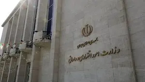 وزیر اقتصاد جوان زیر فشار جنگ اقتصادی؛ آینده مالی ایران در دستان علی مدنی‌زاده
