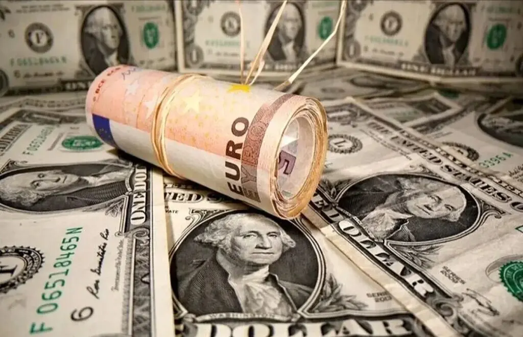 بروزترین قیمت دلار صرافی ملی امروز سه شنبه ۱۶ اردیبهشت ۱۴۰۴ / دلار صرافی چند؟ 