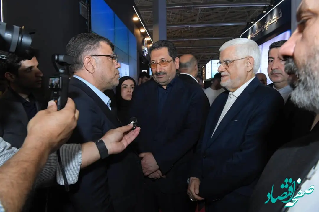 بازدید محمدرضا عارف از غرفه هلدینگ خلیج فارس در اکسپو ۲۰۲۵