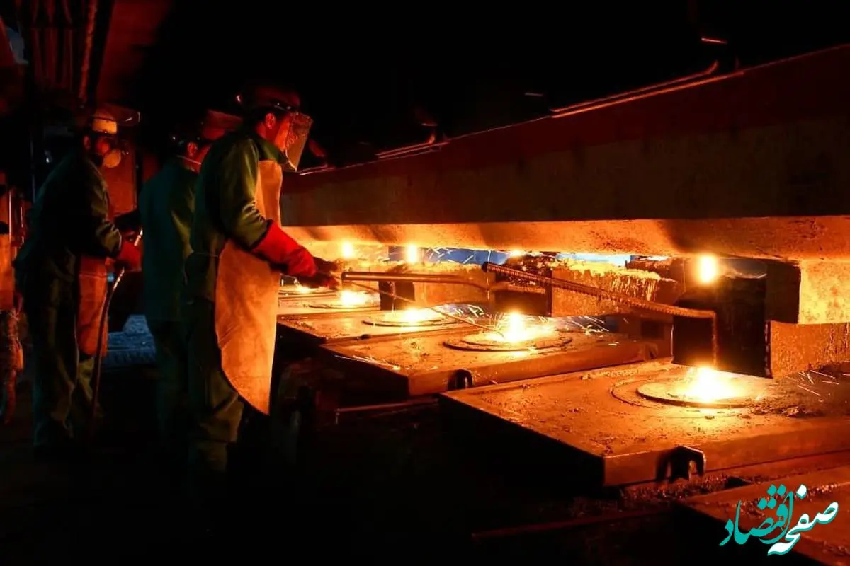 رکورد ذوب‌گیری مداوم ایستگاه اسلب فولاد خوزستان شکسته شد