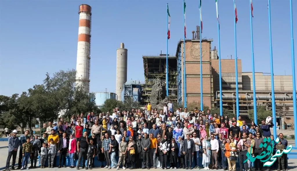 برگزاری چهاردهمین برنامــه بازدید خانواده های کارکنان از خط تولید