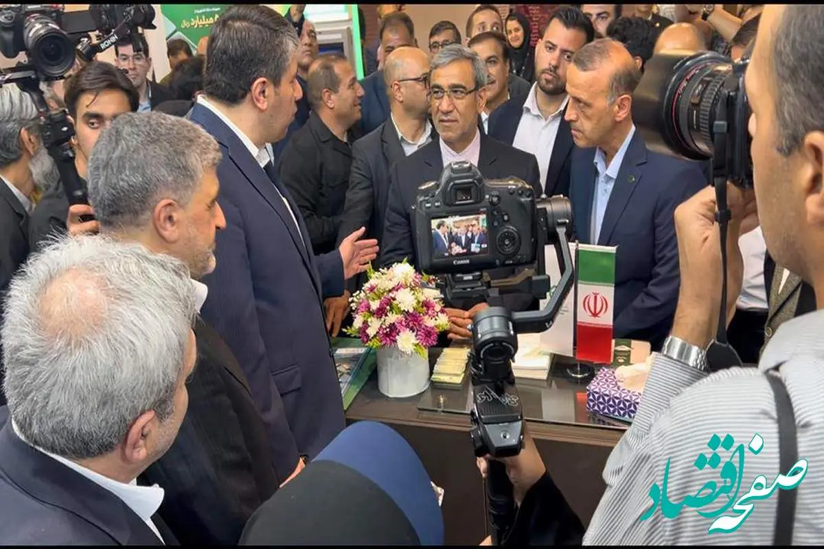 بازدید مدیرعامل بانک توسعه صادرات ایران از نمایشگاه مشهد اینوکس ۱۴۰۴