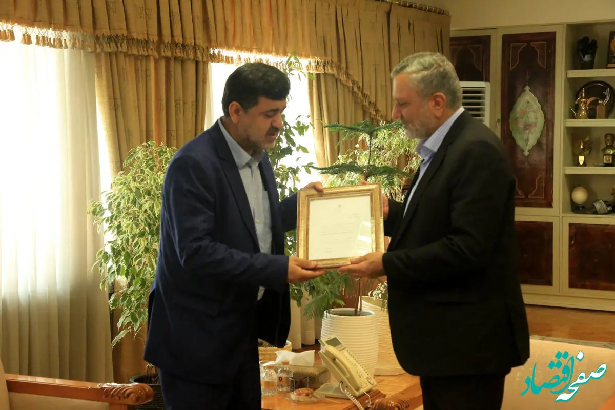 تقدیر وزیر کار از بانک پارسیان در راستای تحقق اهداف زیست‌بوم ملّی اشتغال