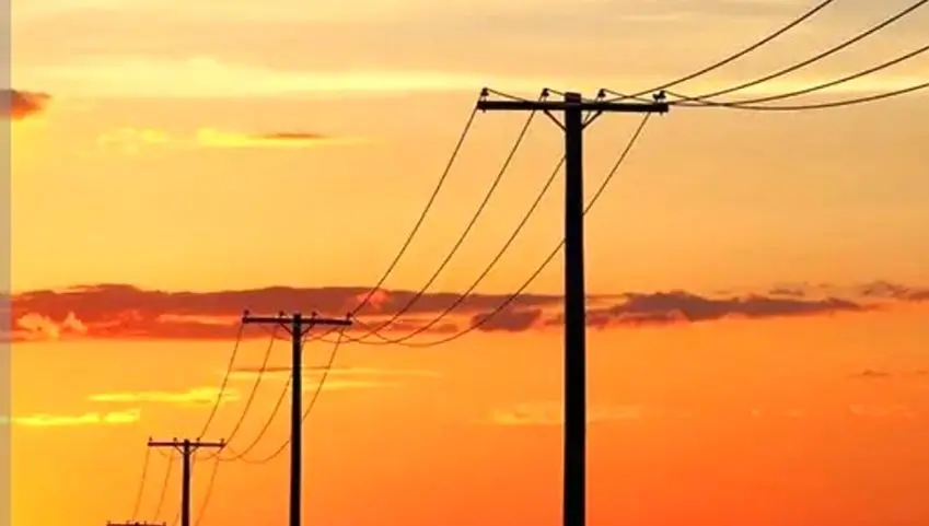 وزیر نیرو: اصلا مردم نگران نباشند | در صورت حمله به نیروگاه ها زود بازسازی می‌شوند + ویدئو