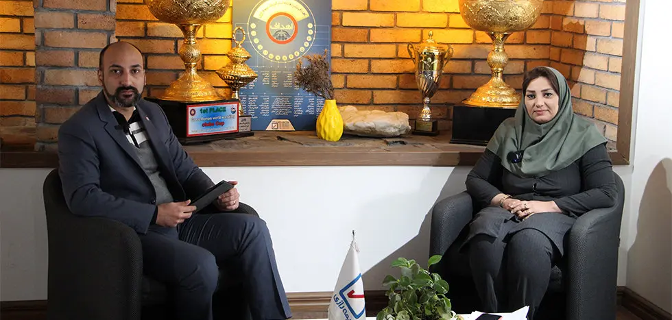 بازاریابی تهاجمی بیمه رازی با تمرکز به بیمههای خرد