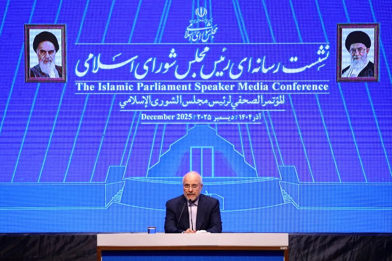 تصمیم گیری برای بنزین سه نرخی در اختیار دولت است | جبران کسری بودجه نباید تورم‌زا باشد