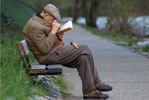 قانون افزایش سن بازنشستگی از کدام ماه ۱۴۰۳ اجرایی میشود؟