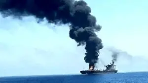 دو پرتابه به کشتی کانتینری با پرچم انگلیس اصابت کرد