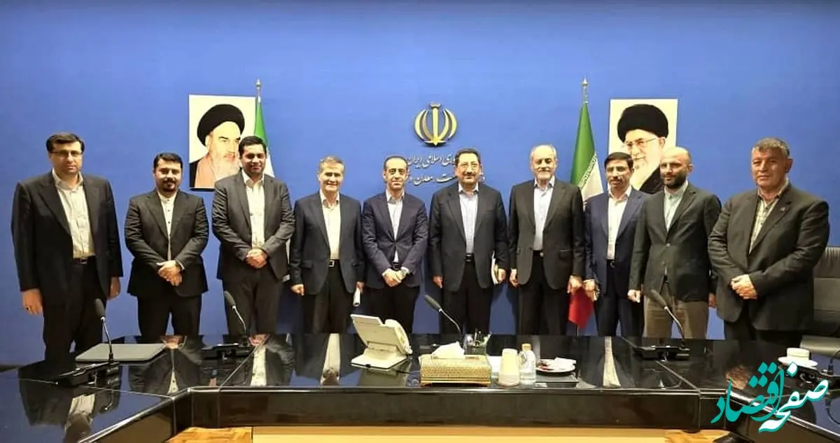 وزیر صمت در جلسه با انجمن فولاد: تشکل‌ها مسئولانه و با نگاه ملی وارد میدان شوند