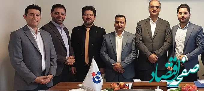 تقدیر از نمایندگان برتر فروش بیمه‌های زندگی در جشنواره تابستانه بیمه دانا