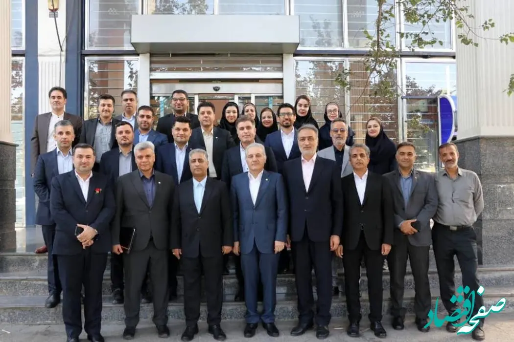 مدیرعامل بانک صنعت و معدن در سفر به استان فارس و پایتخت فرهنگی ایران: بهره برداری از 8 طرح ایجادی توسط این بانک و ایجاد 1000 فرصت شغلی در این استان