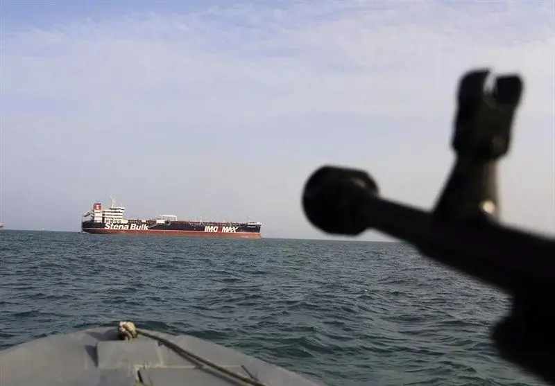 تایمز: محاصره دریایی آمریکا در توقف ناوگان ایران شکست خورد