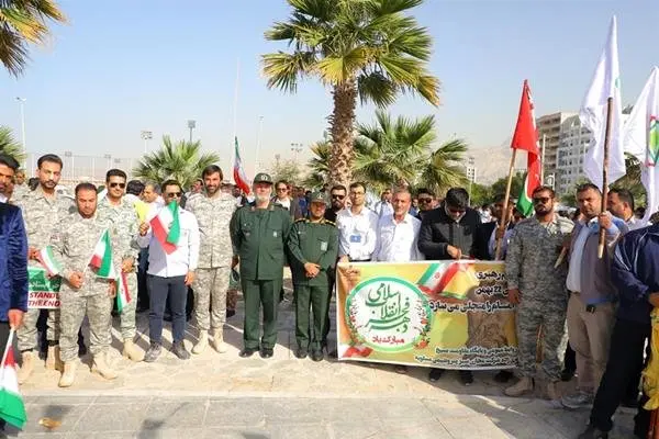 حضور پرشور مدیرعامل و کارکنان شرکت مخازن سبز پتروشیمی عسلویه در راهپیمایی ۲۲ بهمن شهرستان عسلویه