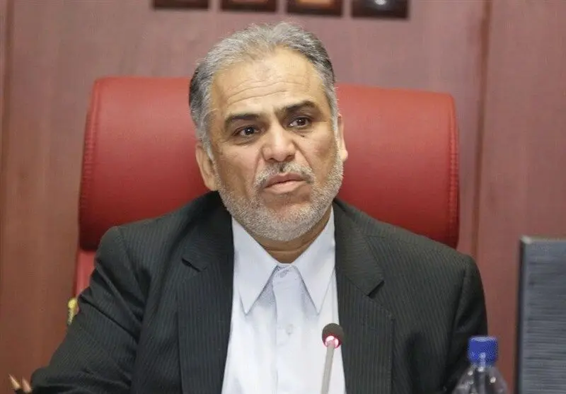 اکرمی: بازار سرمایه باید به سمت پویایی و ثبات حرکت کند | اولویت دولت در سال جدید: رشد اقتصادی و تقویت بازار سرمایه