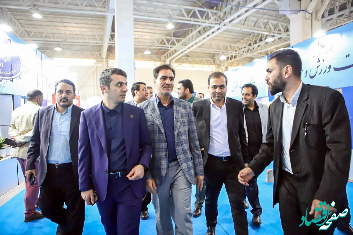 بازدید مدیرعامل صندوق بازنشستگی فولاد از نمایشگاه روایت خدمت
