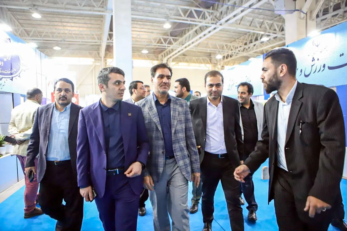 بازدید مدیرعامل صندوق بازنشستگی فولاد از نمایشگاه روایت خدمت