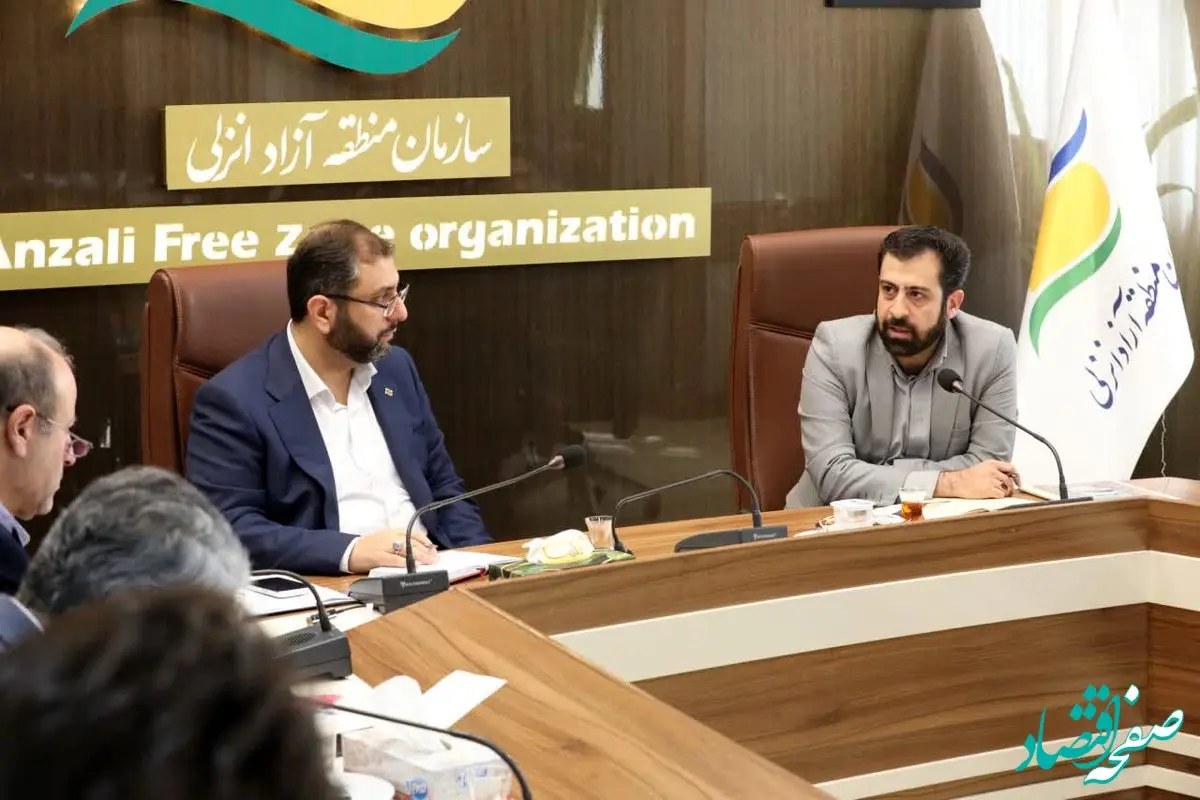 طبق ماده 65 قانون احکام دائمی توسعه، مدیرعامل عالی ترین مقام مسئول از سوی دولت در منطقه است

