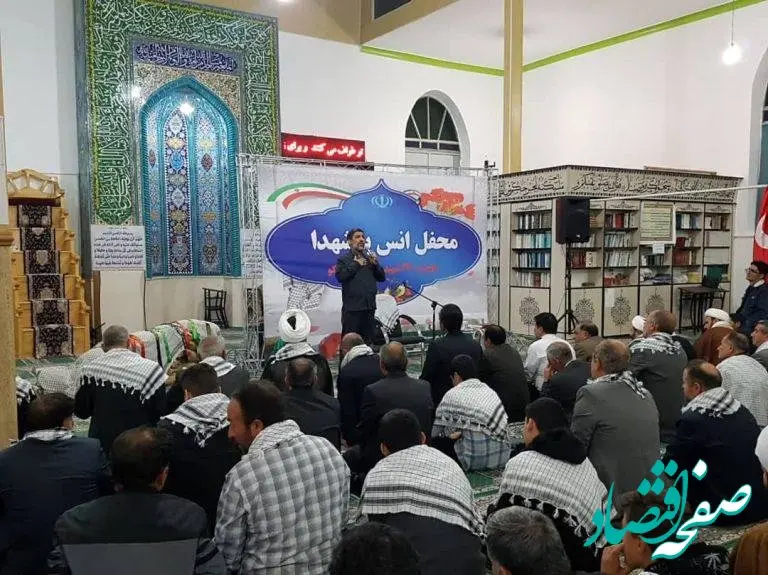 محفل انس با شهدای منطقه آزاد ماکو با مداحی حاج مهدی سلحشور برگزار شد