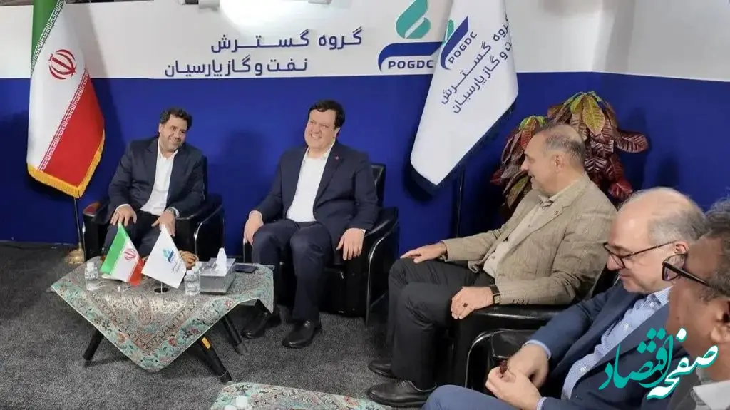 مذاکرات توسعه‌ای بین بانک ملت و پتروشیمی تبریز در سطح مدیران عامل