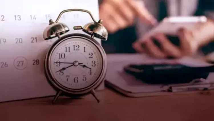 هر آنچه باید درباره نحوه محاسبه حقوق و دستمزد نگهبان ۲۴ ساعته بدانید